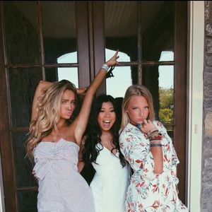 Meet your Posher, Maya